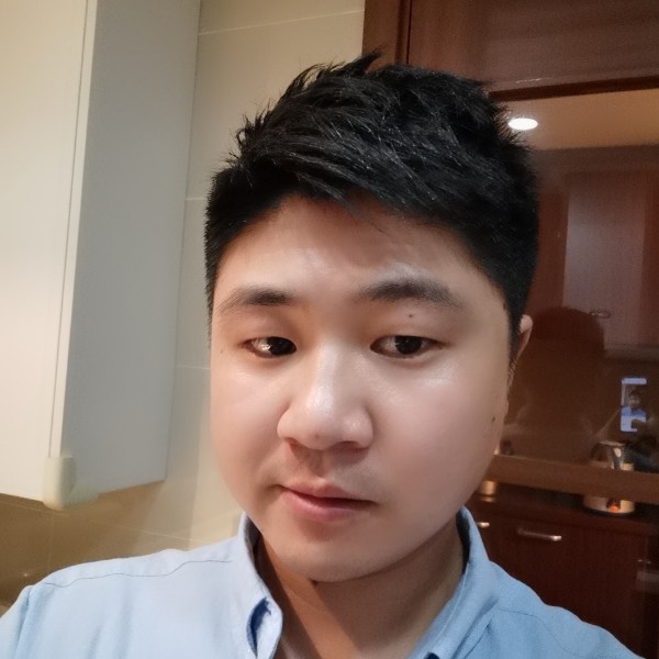 Aaron石头的照片