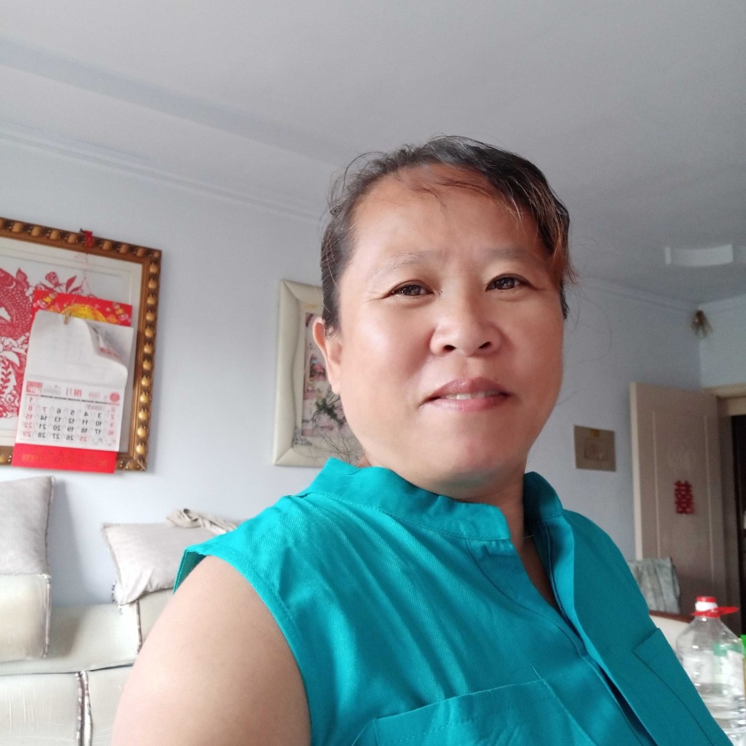 爱笑踢金鱼的照片