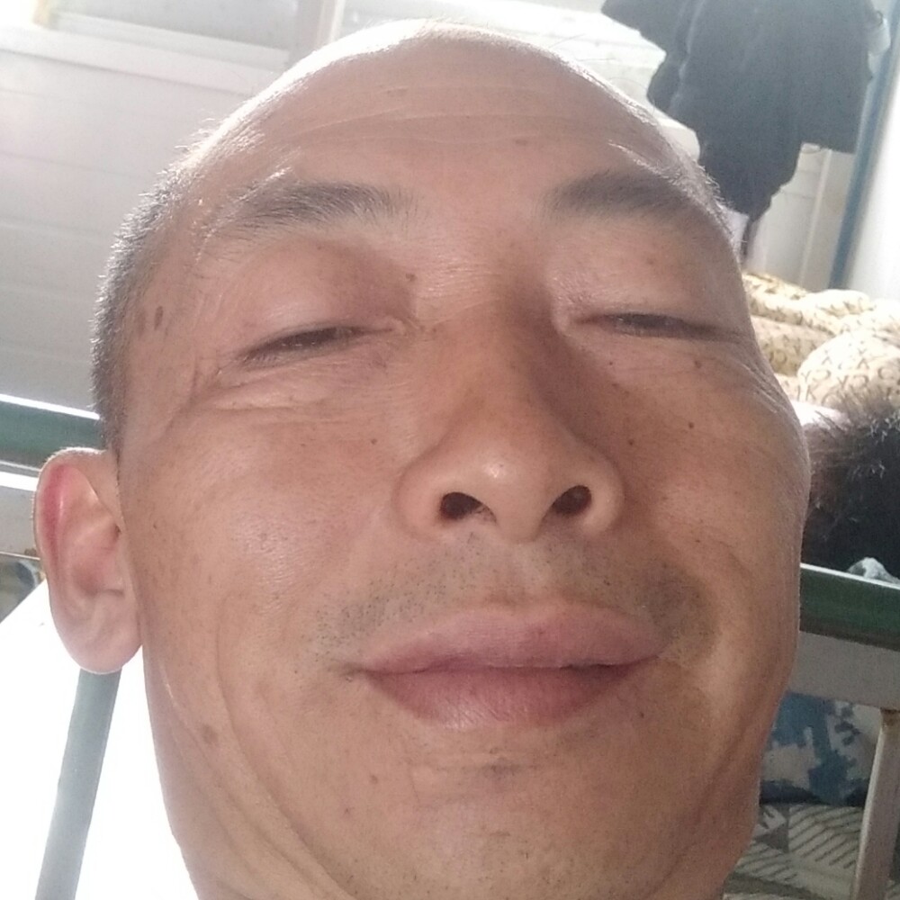 魁梧爱梦影的照片
