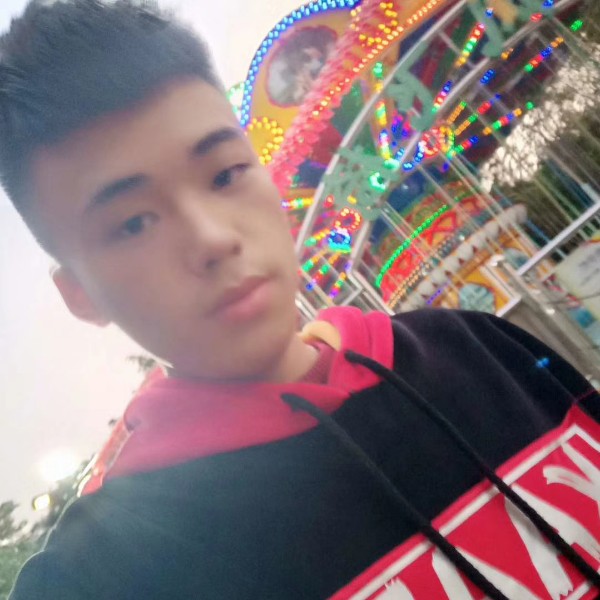 雪糕浅吻激昂的照片