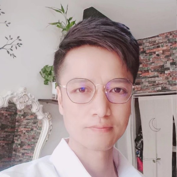成就吃醋刺猬的照片