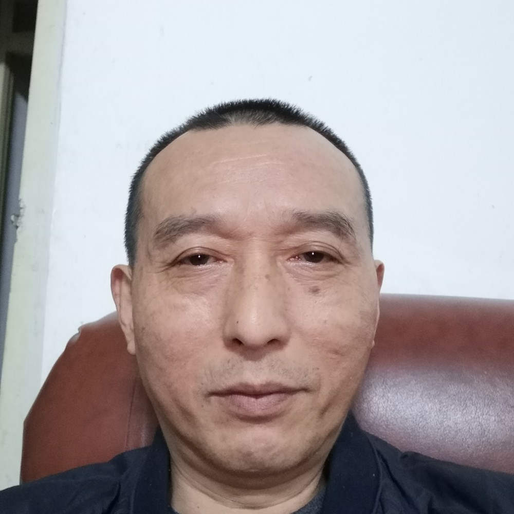 风趣向蜜蜂的照片