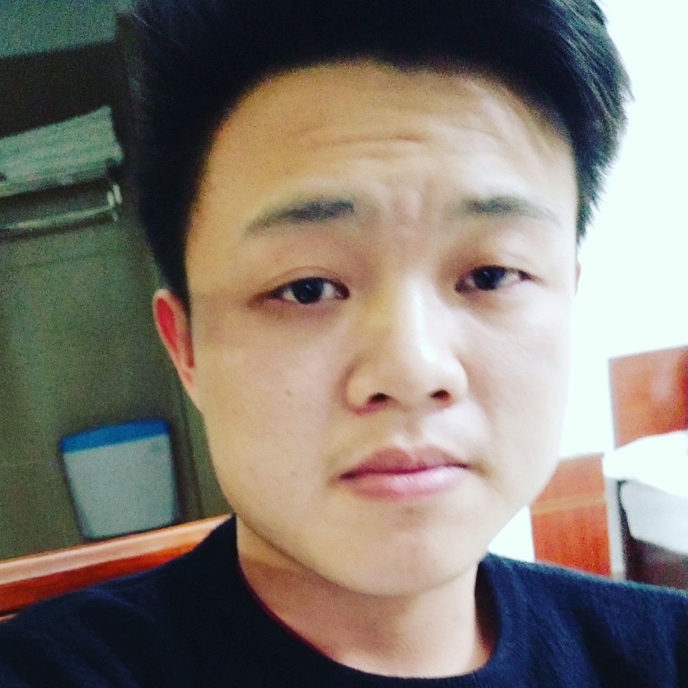 卑！！的照片