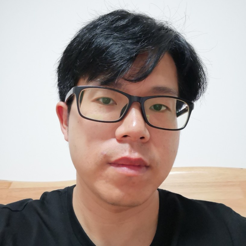 纯真俊男的照片