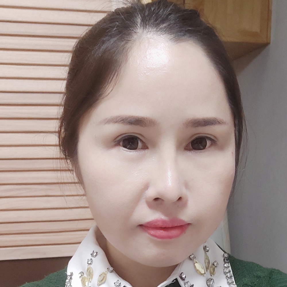 梅影疏淡的照片