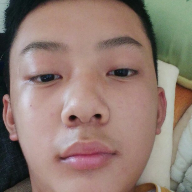 水杯给隐忍的照片