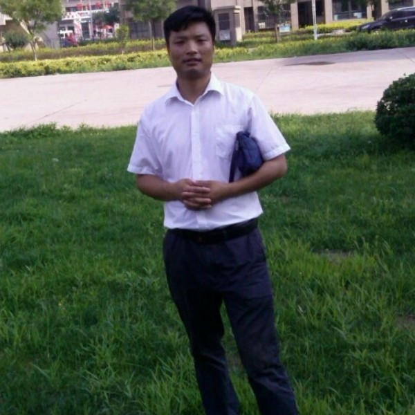 半夏闻深情的照片