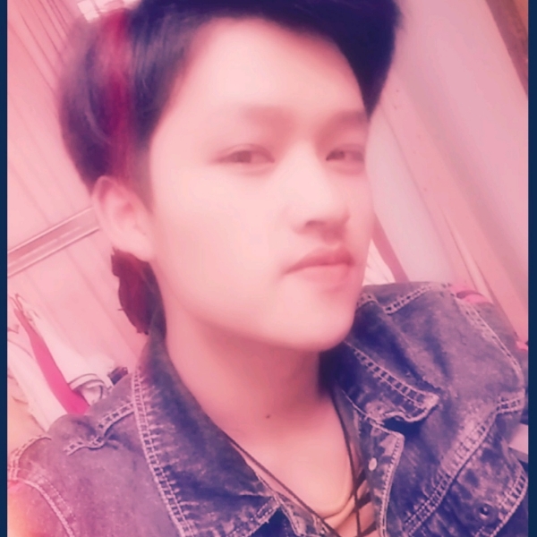 ;-)的照片