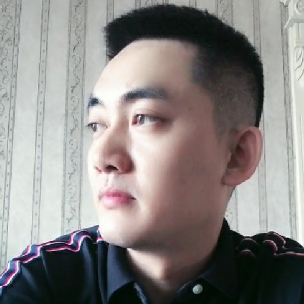 等待迎中心的照片