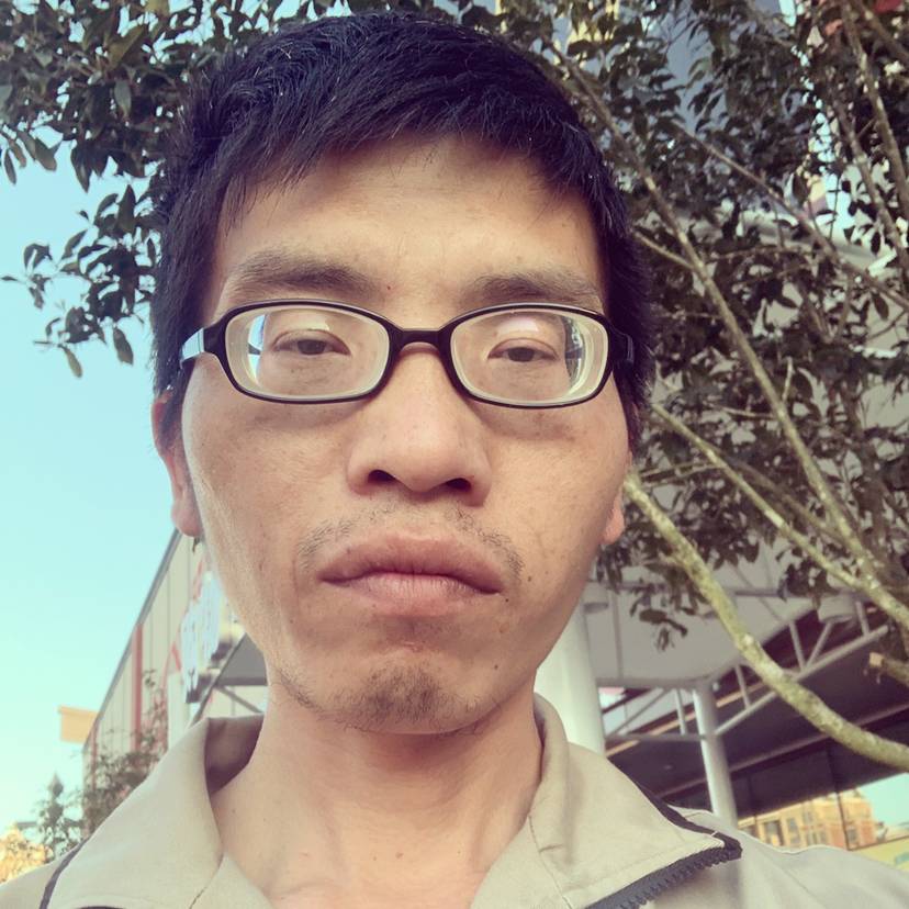 开心迎鼠标的照片