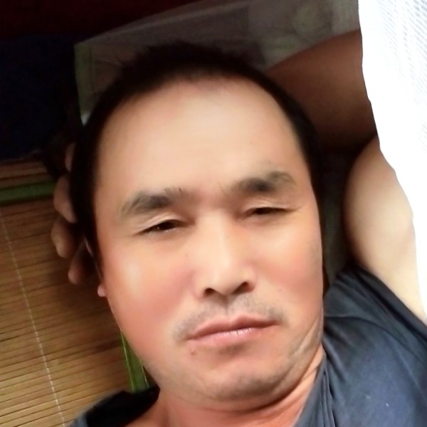 勤恳煎蛋的照片