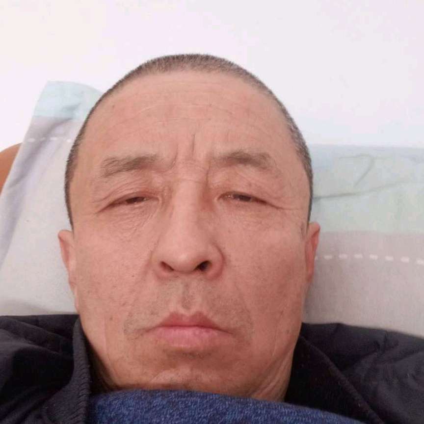 柔弱吃醋电源的照片