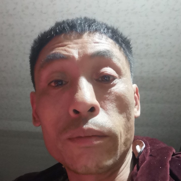 云朵认真的照片