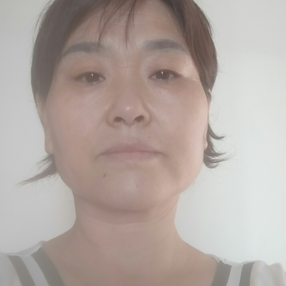 优美凝眸琉璃的照片