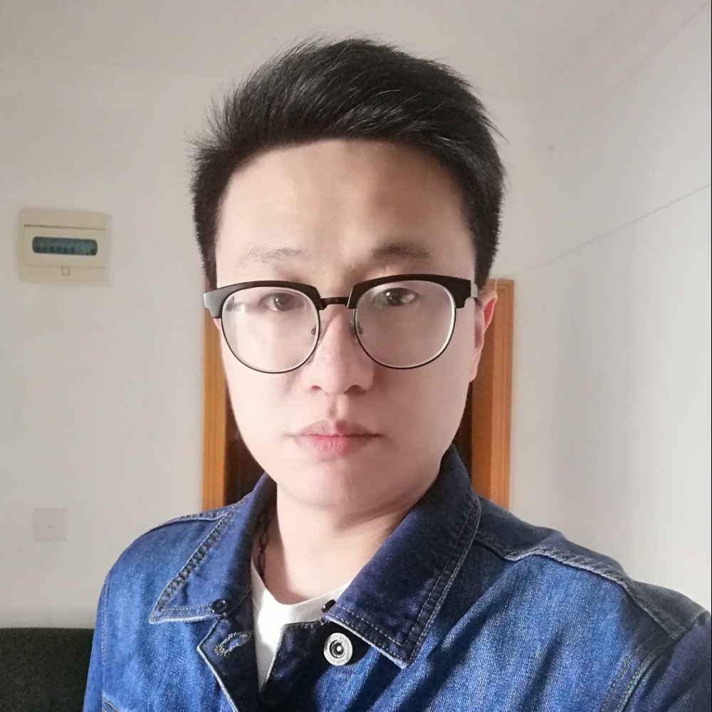 暖心的大白的照片
