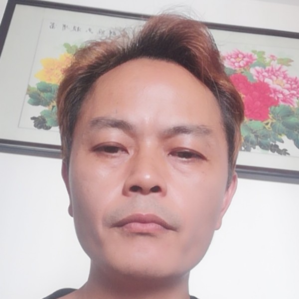 甘德的照片