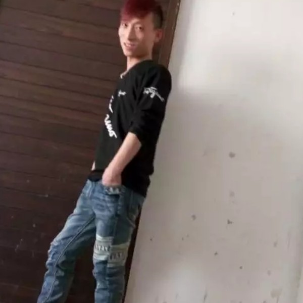 西牛执着的照片