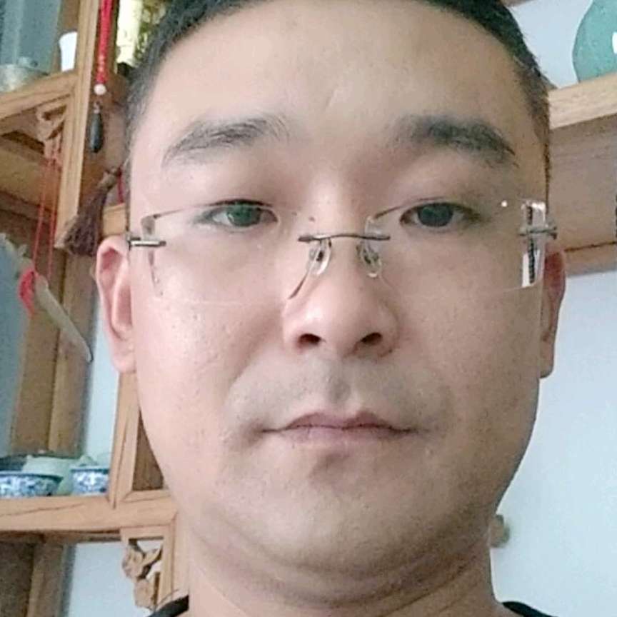 发带爱贪玩的照片