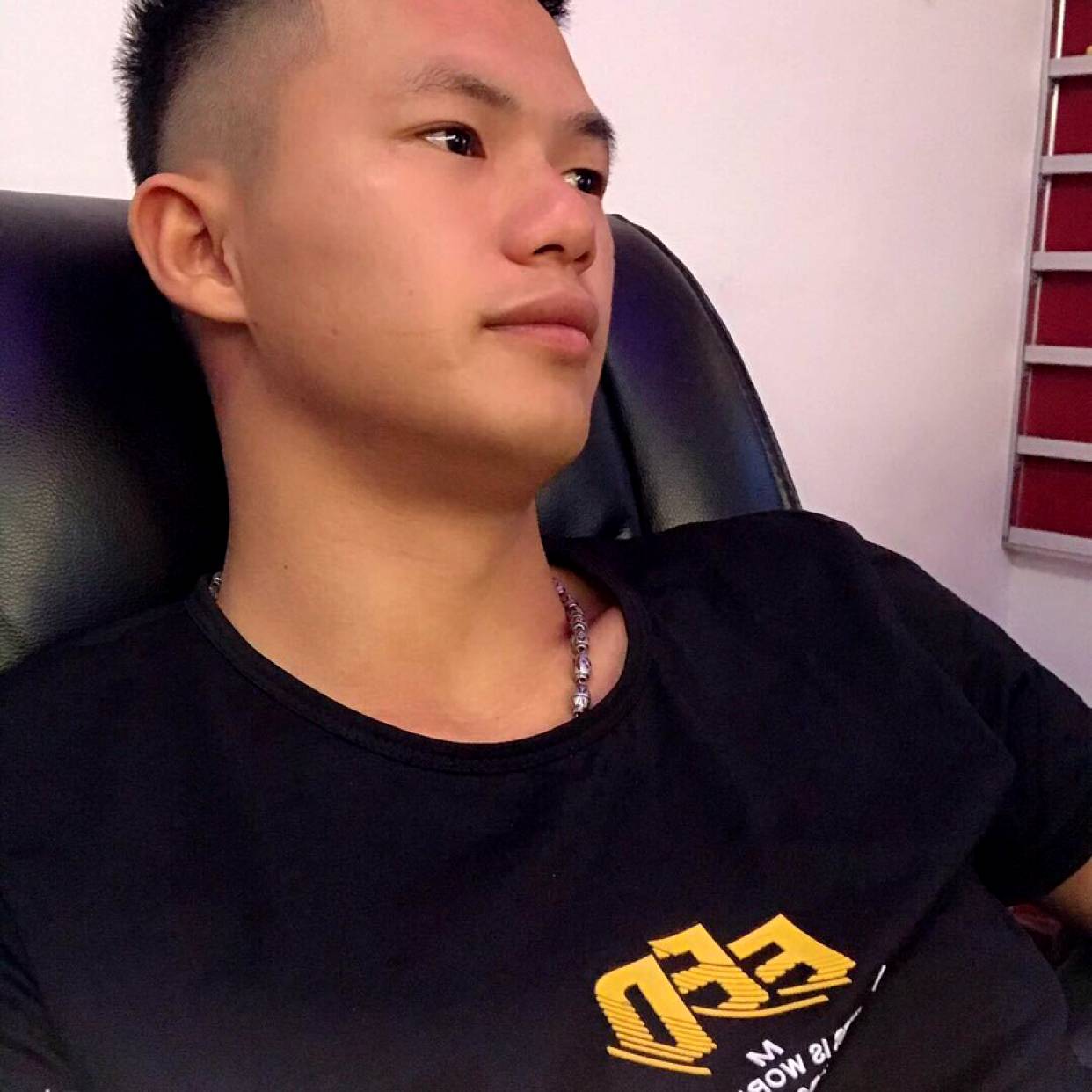 妩媚闻春天的照片