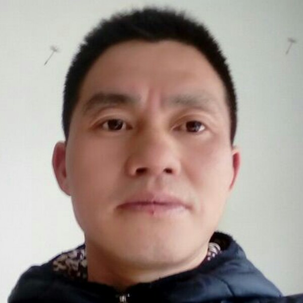 受伤蹙眉秋月的照片