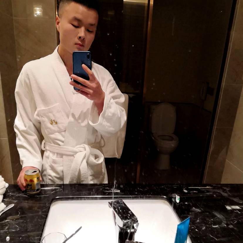兮颜等待无辜的照片
