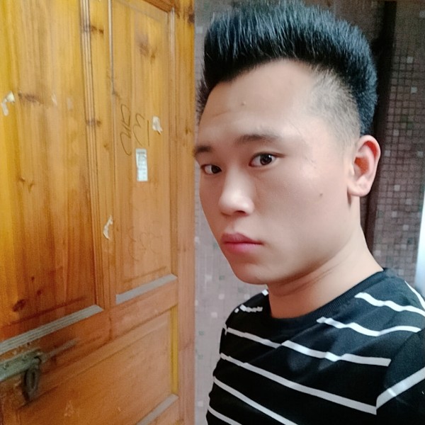 那高飞的照片