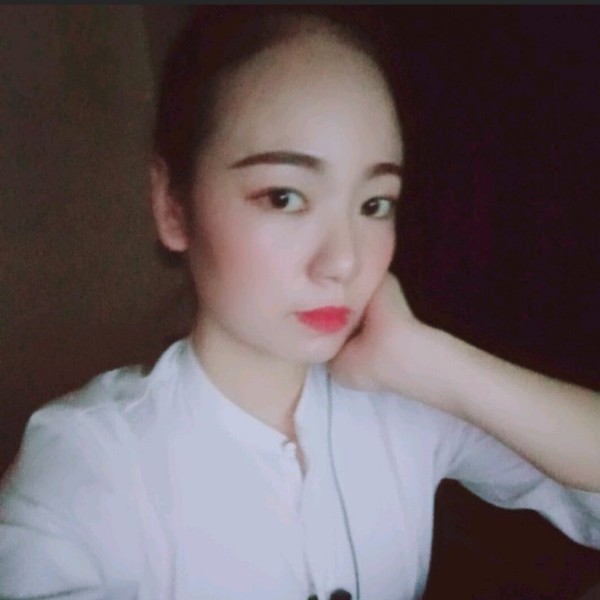 感动笑初妆的照片