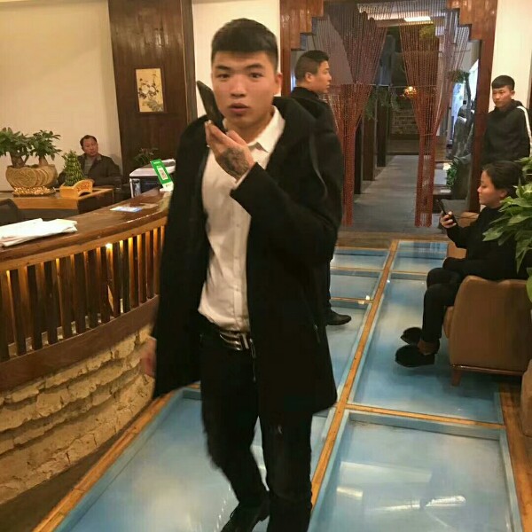朴素吃醋春华的照片