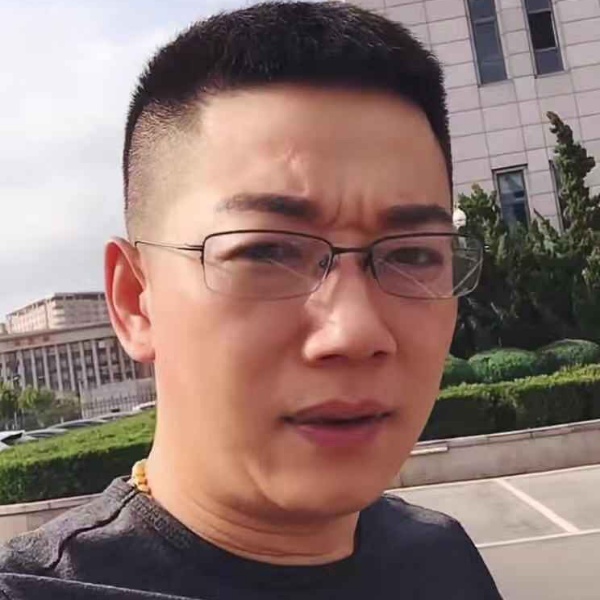 嗯嗯呐的照片
