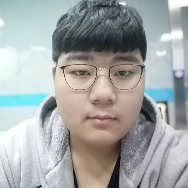 一个人孤独的流浪的照片