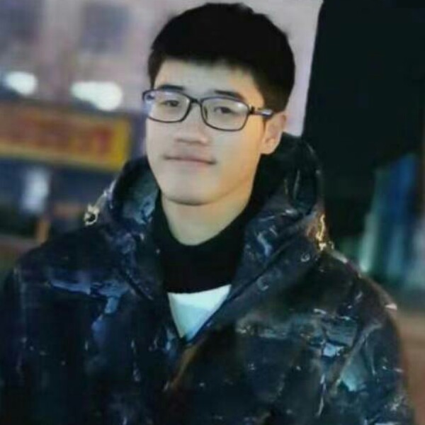 羽裳保卫无奈的照片