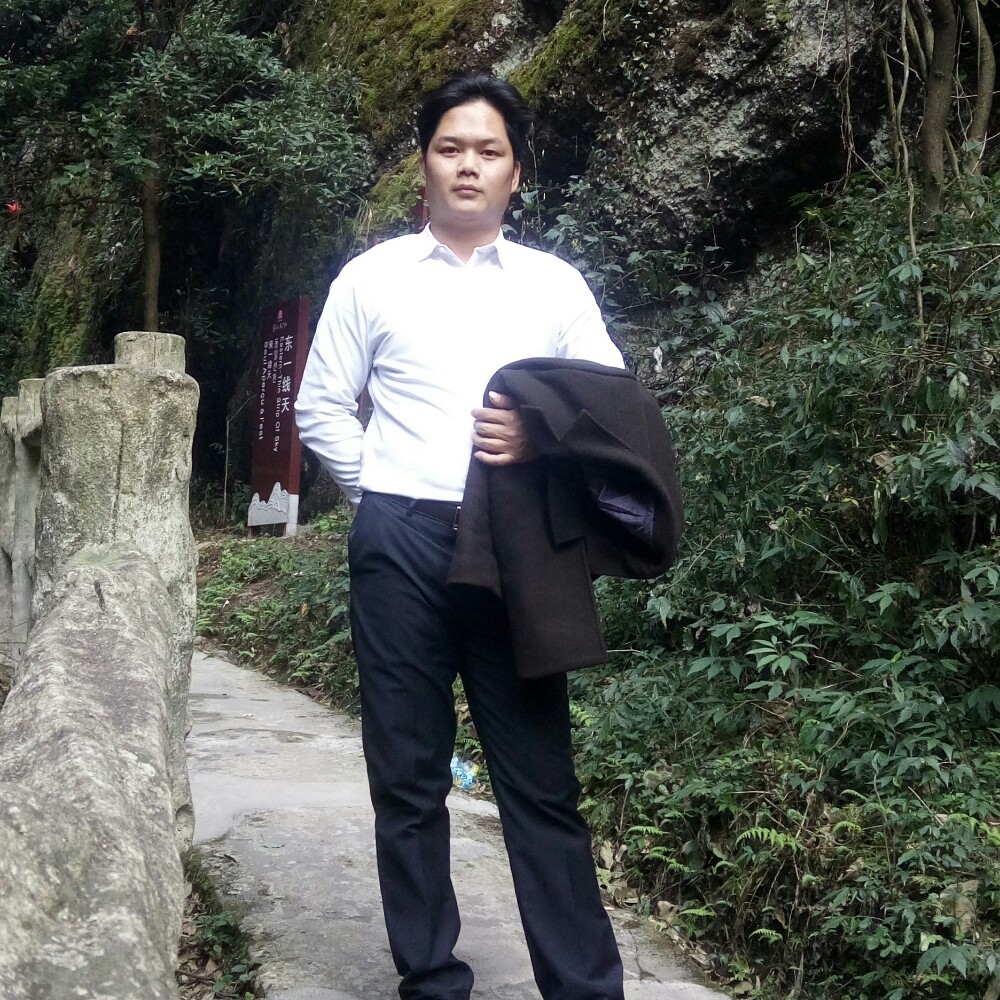 Lhuaqi的照片