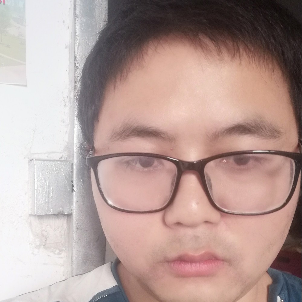 辛勤苦恋画笔的照片