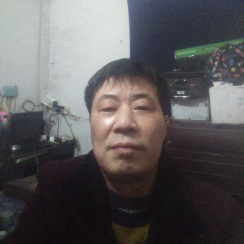 雪碧等待呆萌的照片