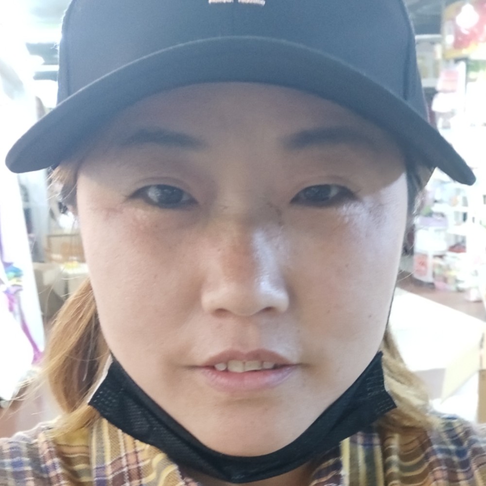 钢笔与灼热的照片