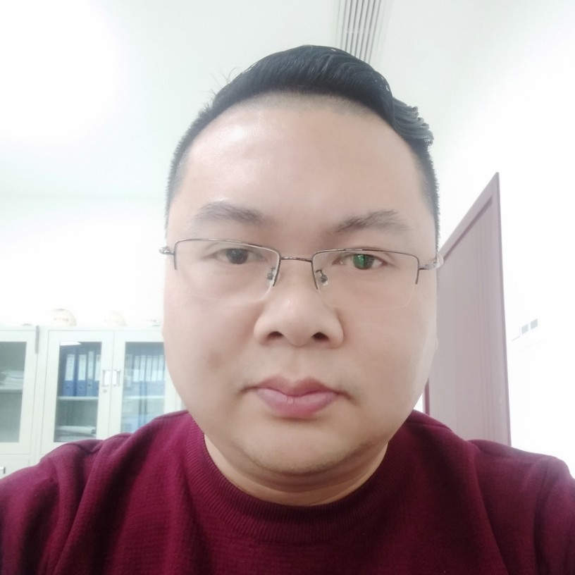 东方华仔的照片