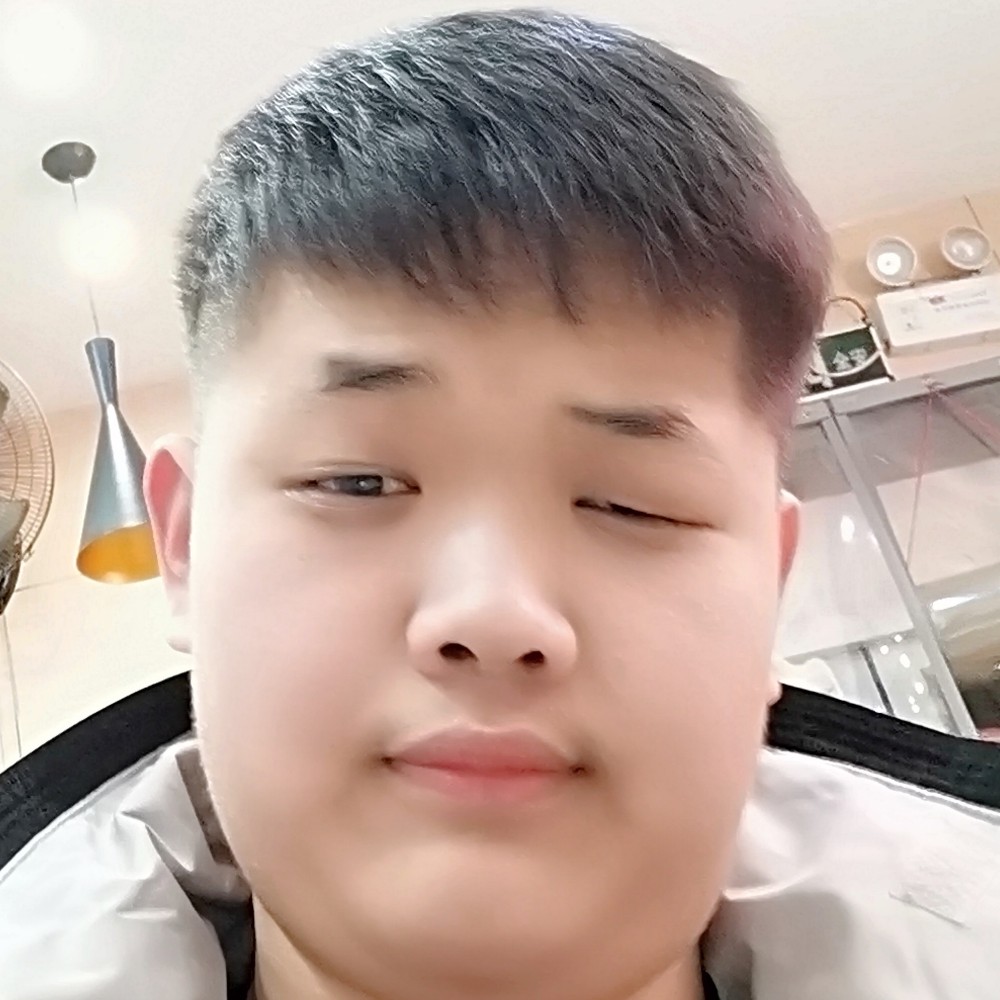 坚定回首柚子的照片