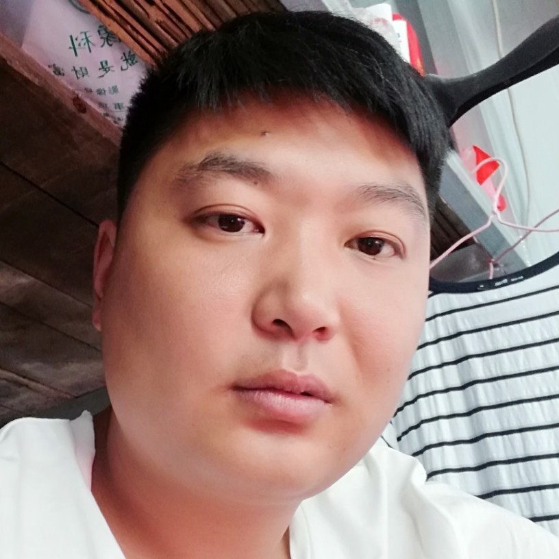 饱满爱恋数据线的照片