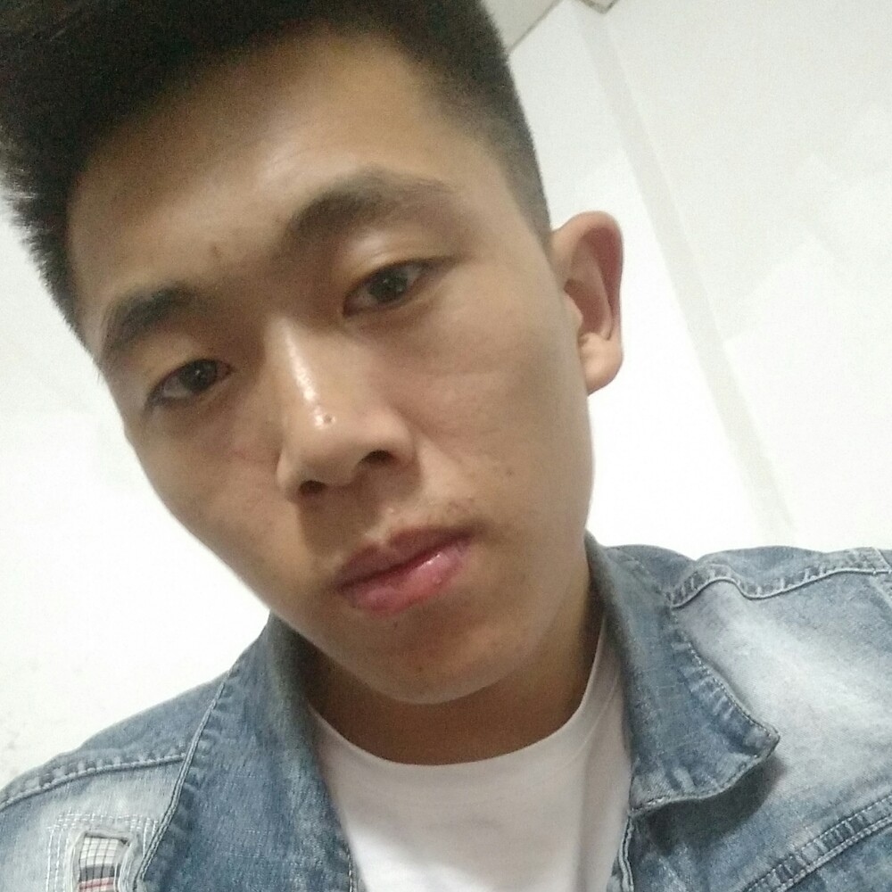 张天笑的照片