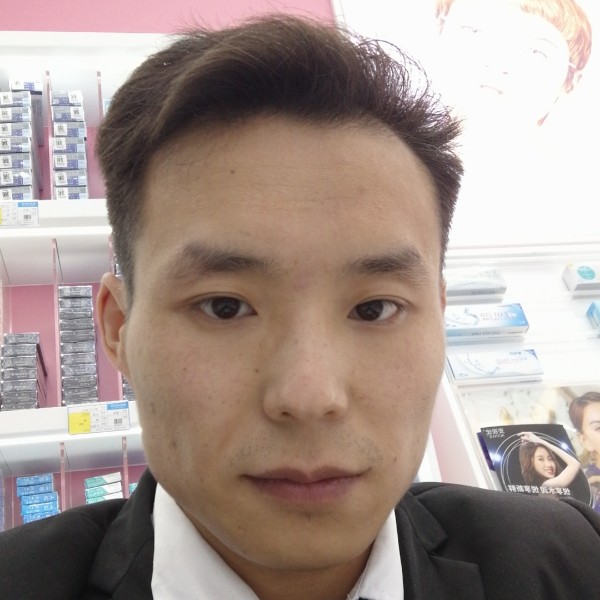 水影回首会撒娇的照片