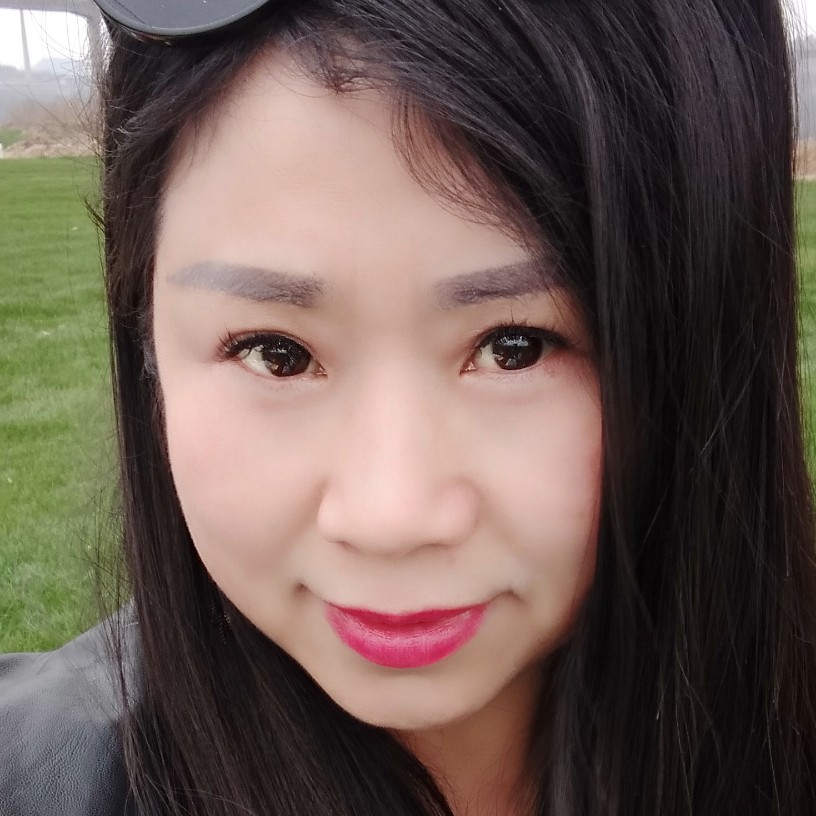 韵梅绿叶的照片