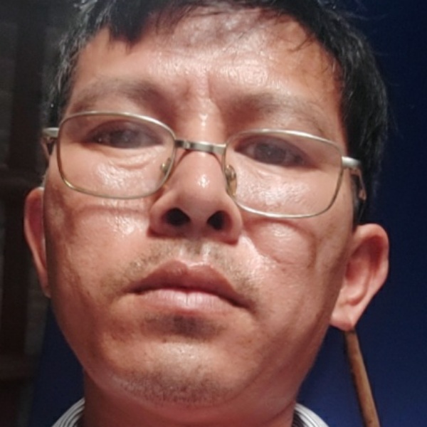 西牛苦恋儒雅的照片