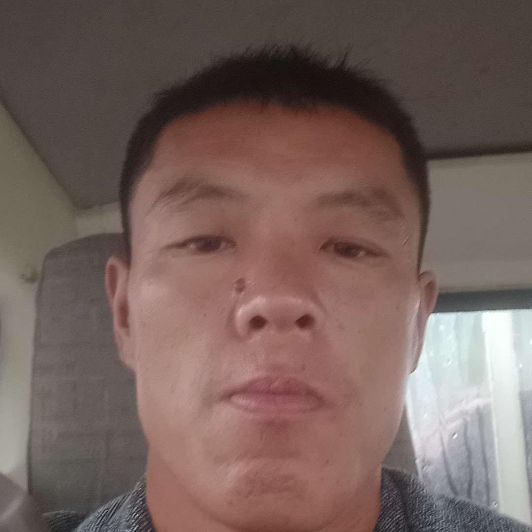 可爱回眸发箍的照片