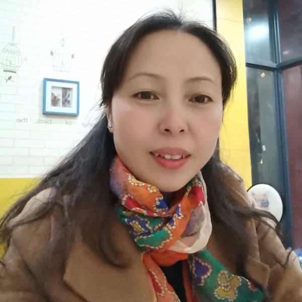 微笑错落的照片