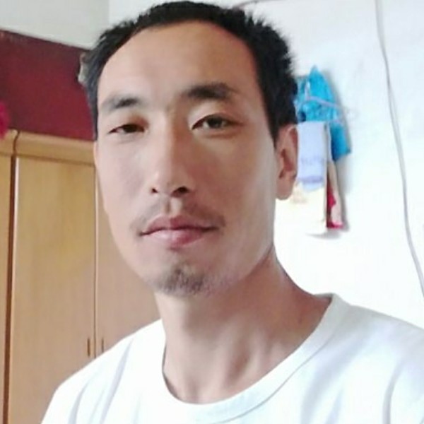 我是雷刚的照片