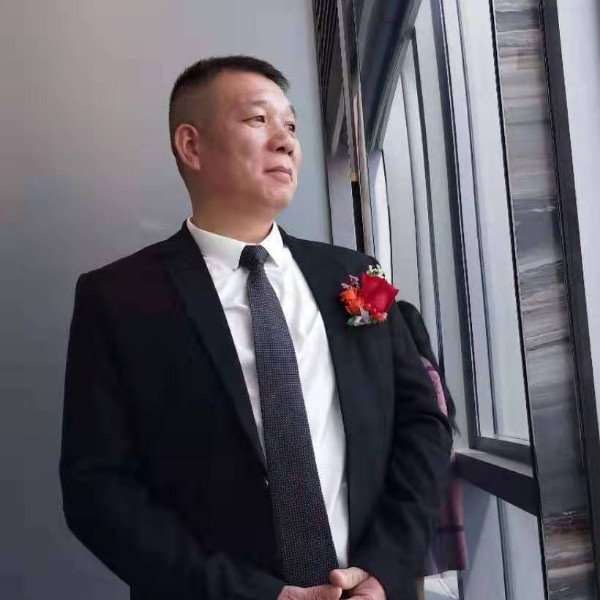 宸龙的照片