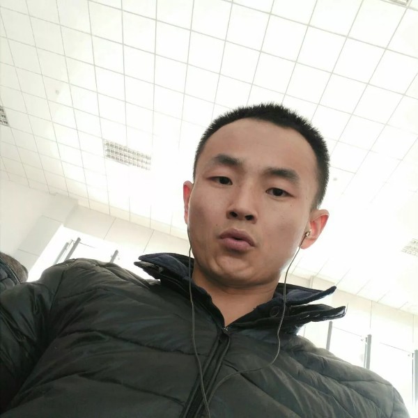 情商不高、木头的照片