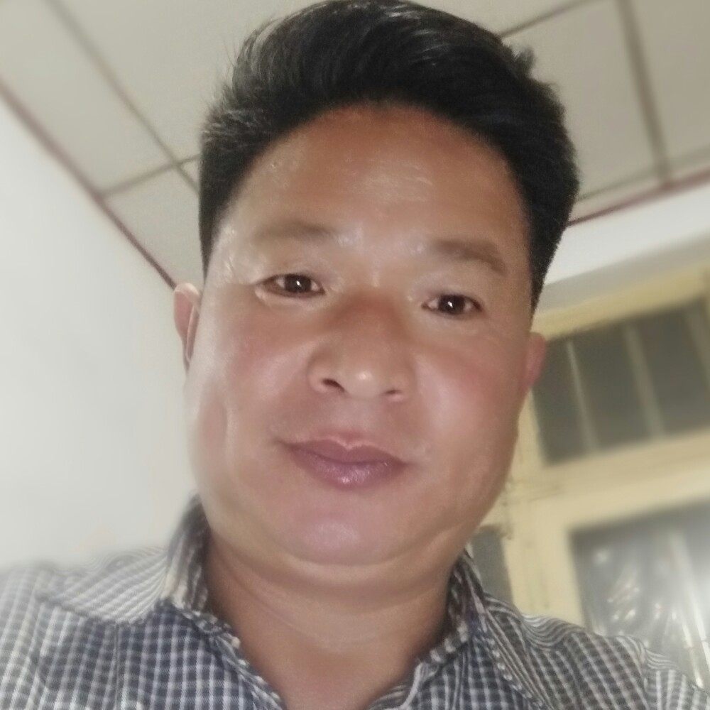 痴情深拥的照片