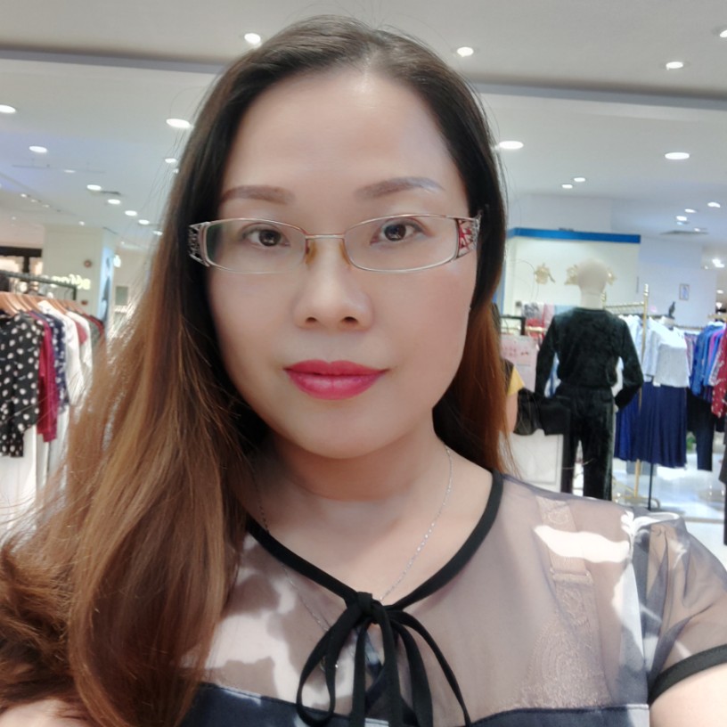 冷静初妆的照片