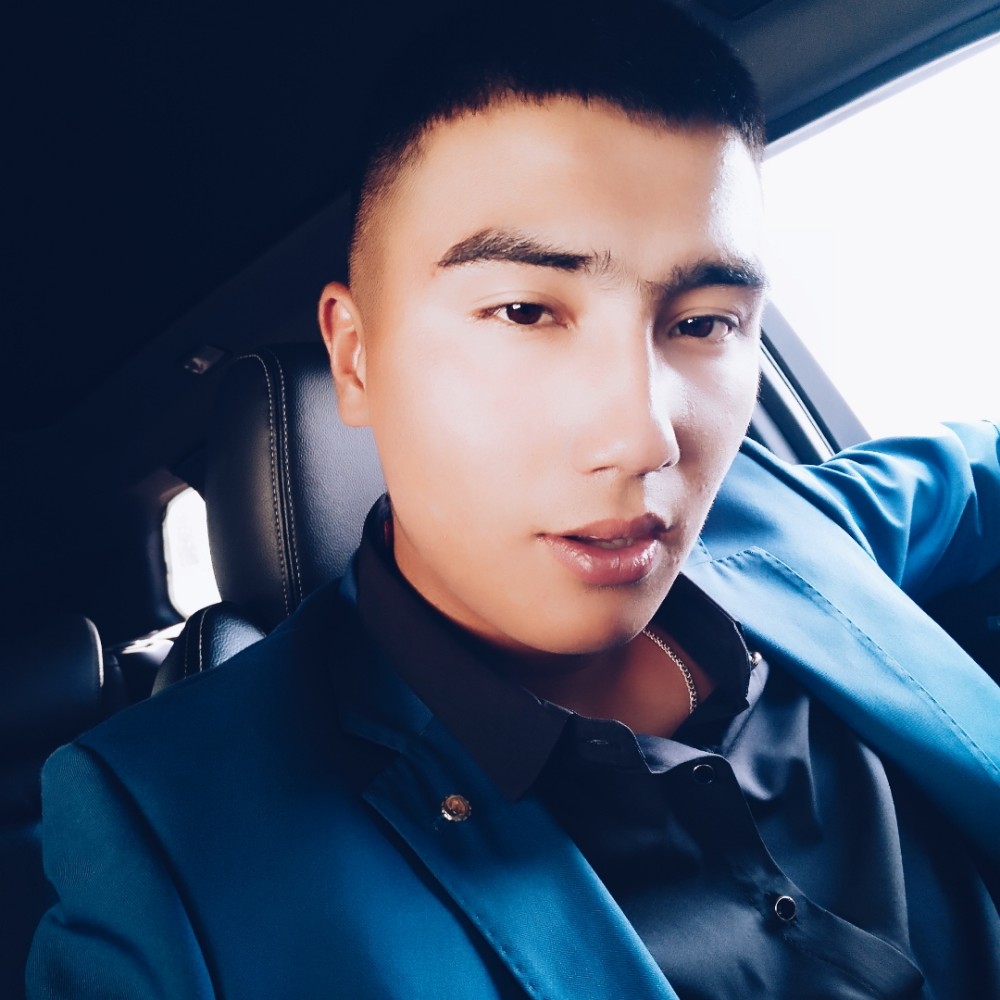 努尔的照片